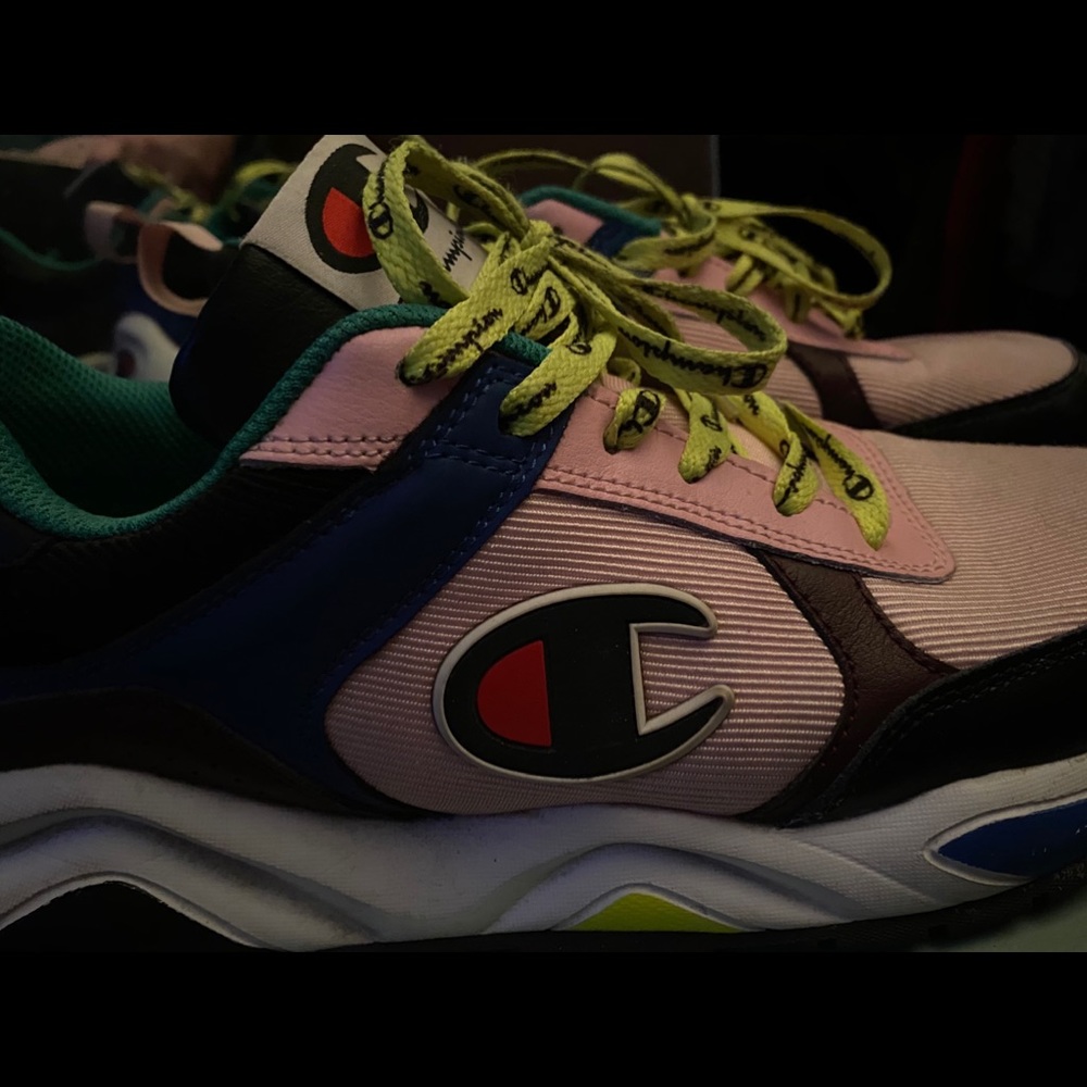 Champion tennis shoes Men’s size 8
